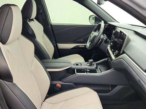 Used 2024 Lexus TX 500h AWD w/ Technology Package image 26
