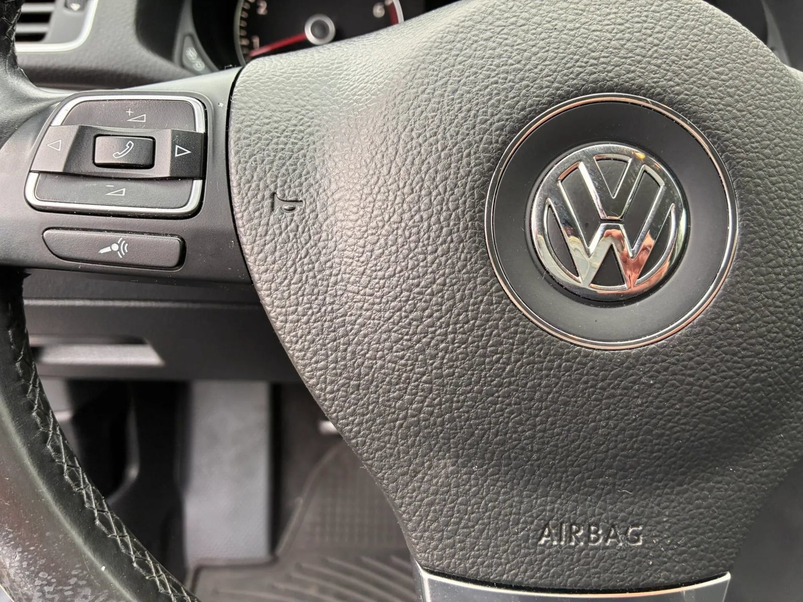 Used 2015 Volkswagen Passat 1.8T Limited Edition FWD image 20