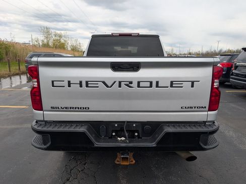 Used 2023 Chevrolet Silverado 2500 Custom w/ Gooseneck/5TH Wheel Package AWD/4WD image 7