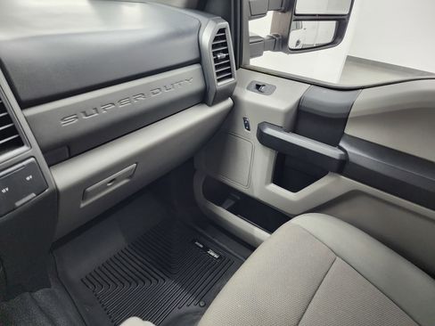 Used 2019 Ford F250 XL w/ XL Value Package image 12