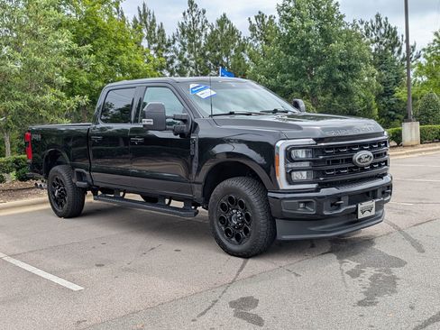 Used 2023 Ford F250 Lariat w/ Black Appearance Package AWD/4WD image 2