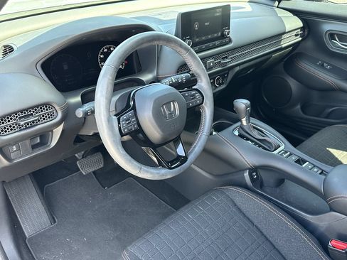 Used 2025 Honda HR-V Sport image 18