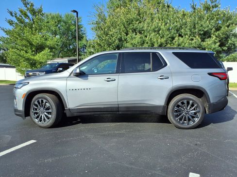 Used 2023 Chevrolet Traverse RS AWD/4WD image 34