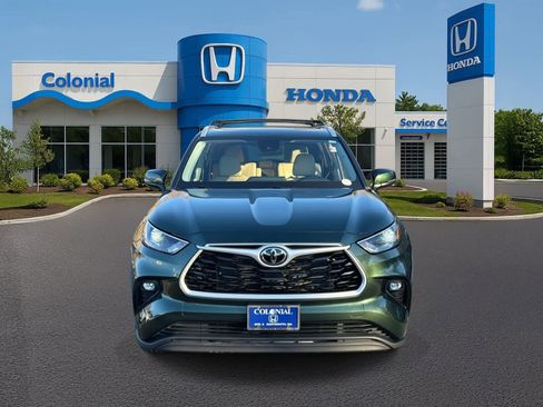 Used 2023 Toyota Highlander XLE image 37