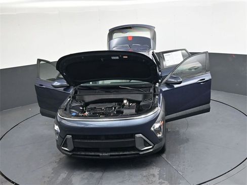Used 2024 Hyundai Kona SE image 43