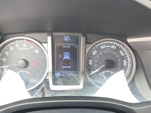 Used 2019 Toyota Tacoma SR5 image 24