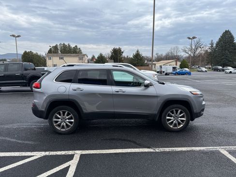 Used 2014 Jeep Cherokee Limited w/ Trailer Tow Group image 7