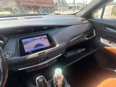 Used 2020 Cadillac XT4 Premium Luxury AWD/4WD image 40