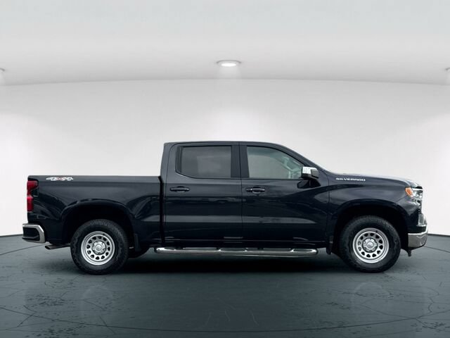 Used 2023 Chevrolet Silverado 1500 LT w/ Protection Package AWD/4WD image 7