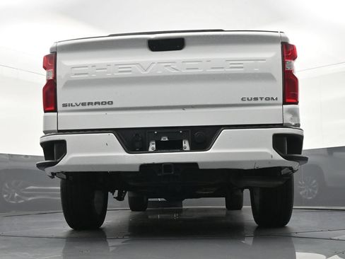 Used 2021 Chevrolet Silverado 1500 Custom RWD image 26
