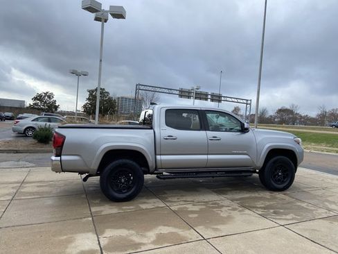 Used 2021 Toyota Tacoma SR5 image 11