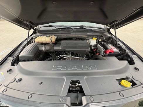 Used 2019 RAM 1500 Big Horn AWD/4WD image 32