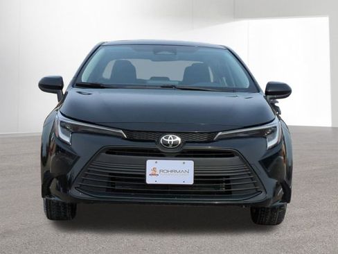 New 2026 Toyota Corolla LE image 2