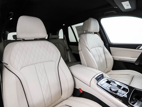 Certified 2024 BMW X5 xDrive40i w/ Premium Package image 32