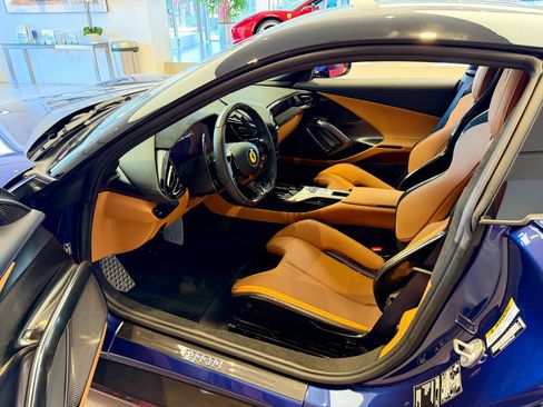 Used 2025 Ferrari 12Cilindri RWD image 9