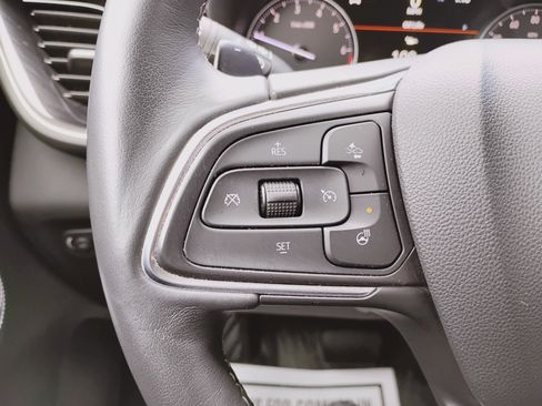 Used 2023 Buick Envision Essence image 10