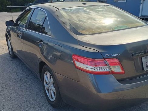 Used 2010 Toyota Camry FWD image 6