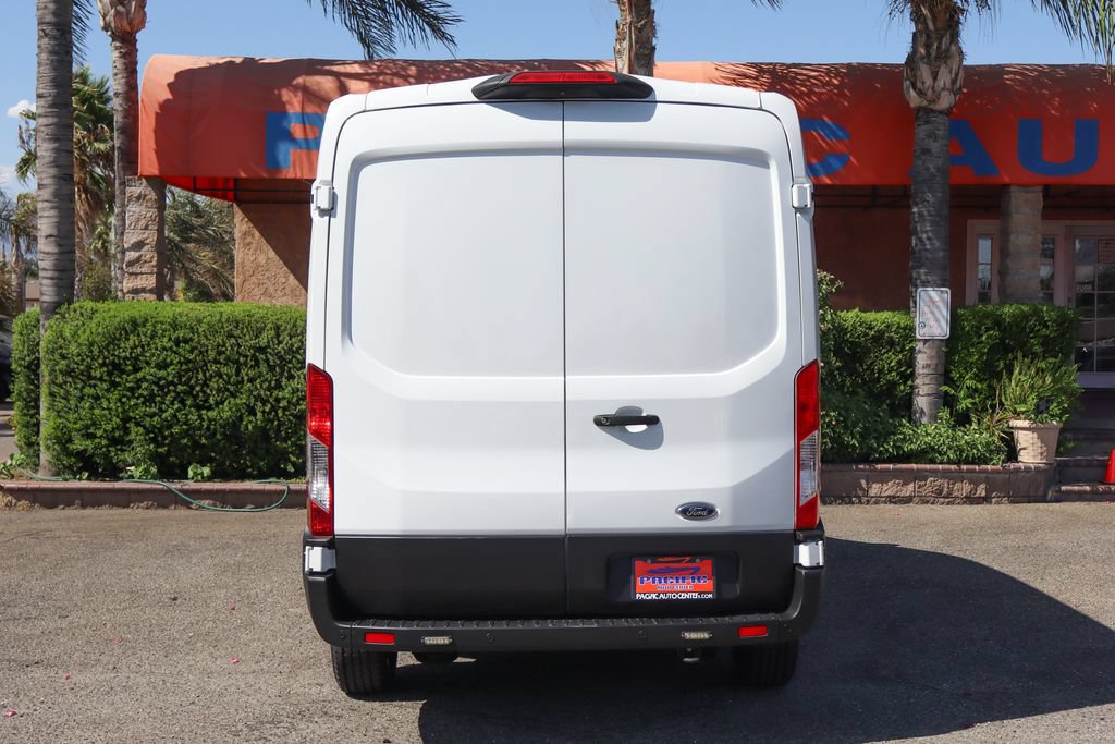 Used 2022 Ford E-Transit Medium Roof RWD image 7