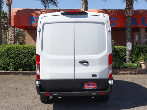 Used 2022 Ford E-Transit Medium Roof RWD image 7