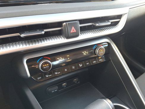 Used 2023 Kia K5 LXS image 31