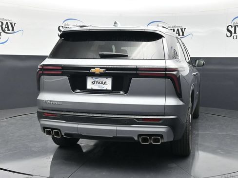 Used 2026 Chevrolet Traverse LT FWD image 8