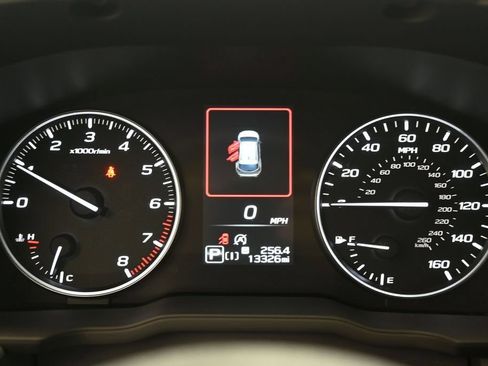 Used 2024 Subaru Crosstrek 2.0i Premium AWD/4WD image 11