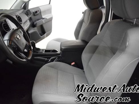 Used 2022 Toyota Tacoma SR RWD image 8