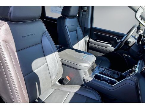 New 2026 GMC Sierra 3500 Denali w/ Denali Reserve Package AWD/4WD image 10