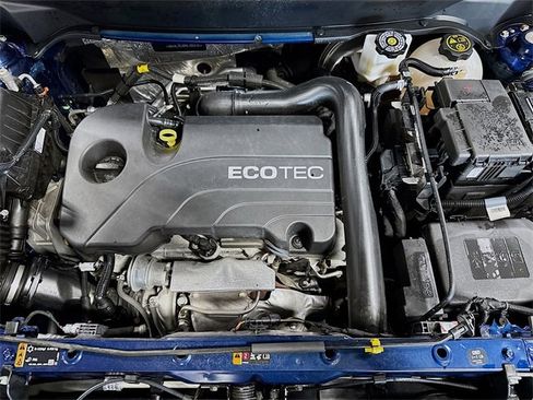 Used 2022 GMC Terrain SLE w/ Driver Convenience Package image 9