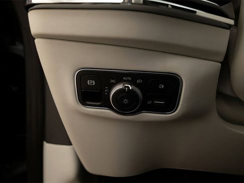 New 2025 Aston Martin DBX 707 image 43