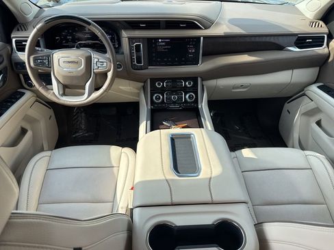 Used 2023 GMC Yukon Denali w/ Denali Reserve Package AWD/4WD image 16