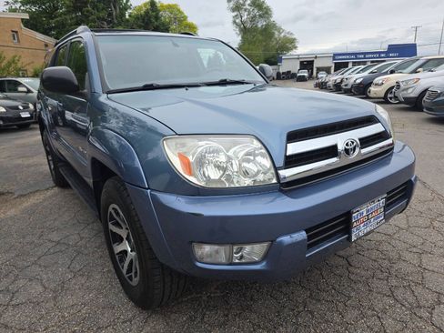 Used 2005 Toyota 4Runner SR5 AWD/4WD image 5