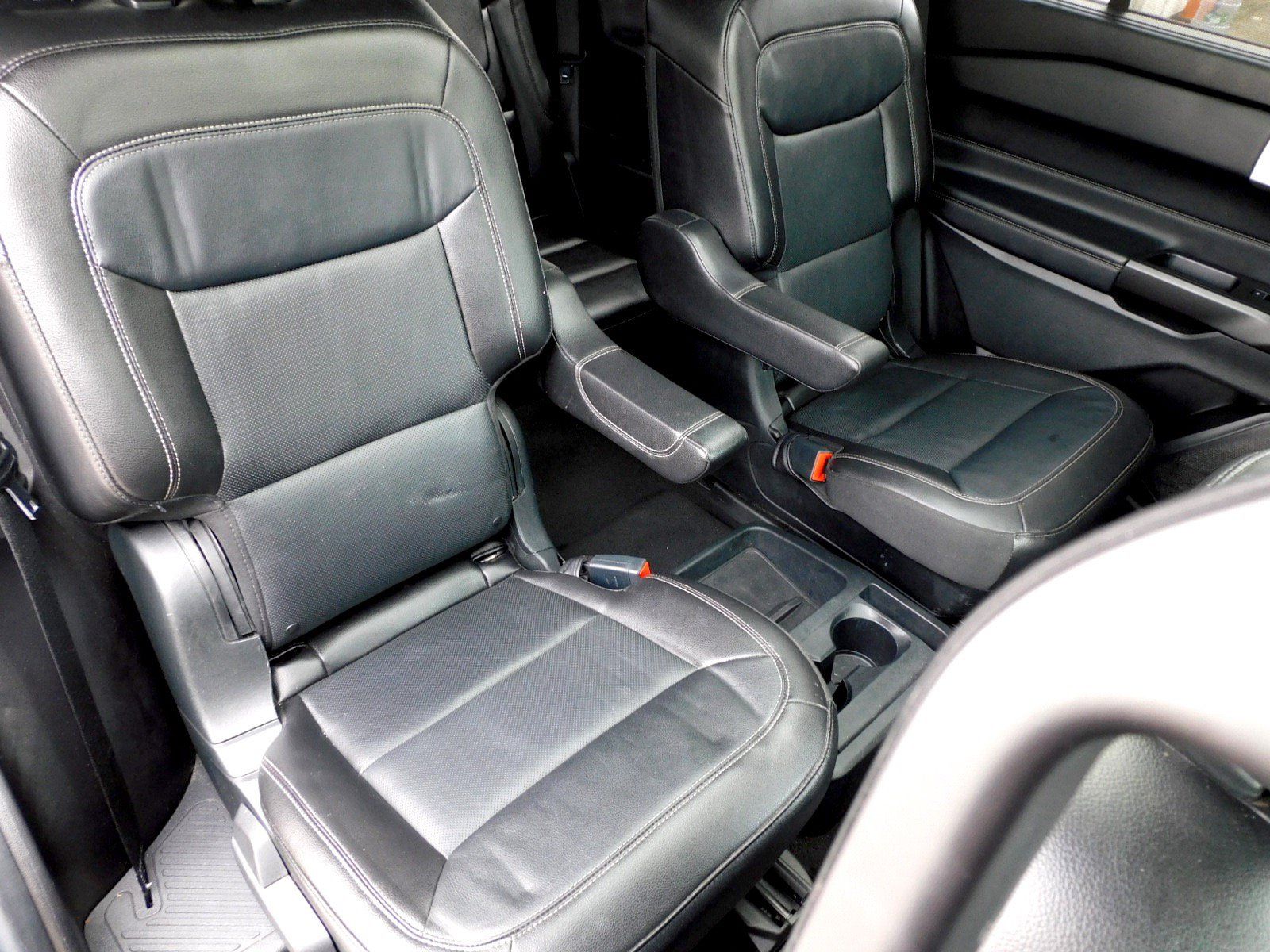 Used 2020 Ford Explorer Limited RWD image 19