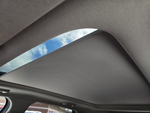 Used 2023 Kia Sorento S w/ Panoramic Sunroof Package AWD/4WD image 22