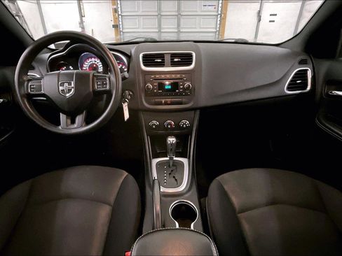Used 2013 Dodge Avenger SE image 15