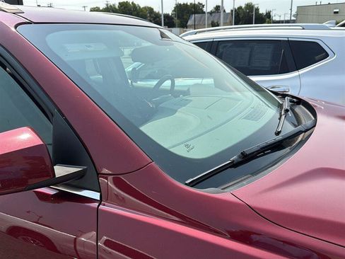 Used 2017 Chevrolet Traverse LT AWD/4WD image 4