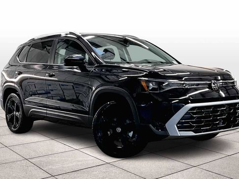 New 2026 Volkswagen Taos SEL image 2