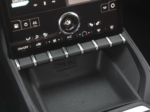 Used 2025 GMC Terrain Elevation image 14