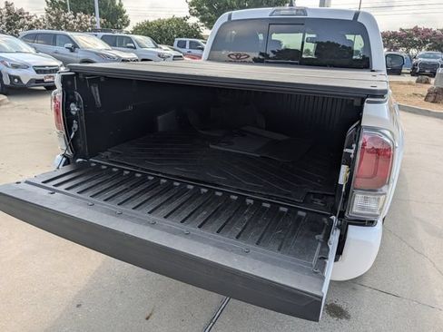 Used 2023 Toyota Tacoma TRD Sport AWD/4WD image 25