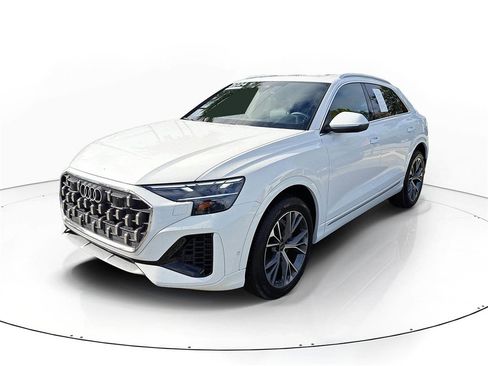 Certified 2024 Audi Q8 Premium Plus image 2