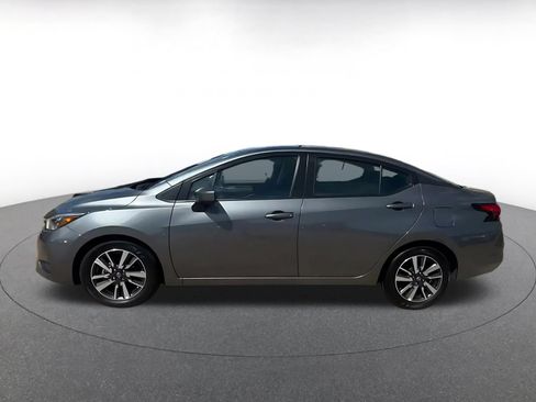 Used 2025 Nissan Versa SV FWD image 9