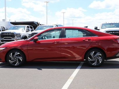 Used 2025 Hyundai Elantra SEL