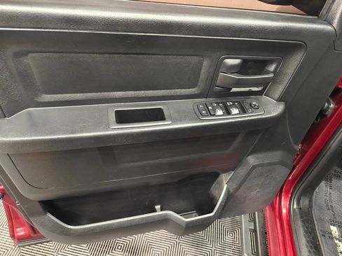 Used 2018 RAM 1500 Express w/ Express Value Package AWD/4WD image 37