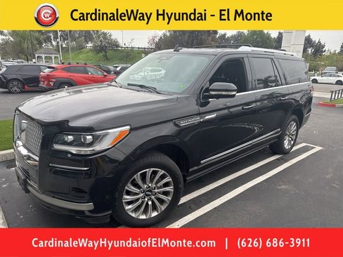 Used 2024 Lincoln Navigator L 4WD image 1