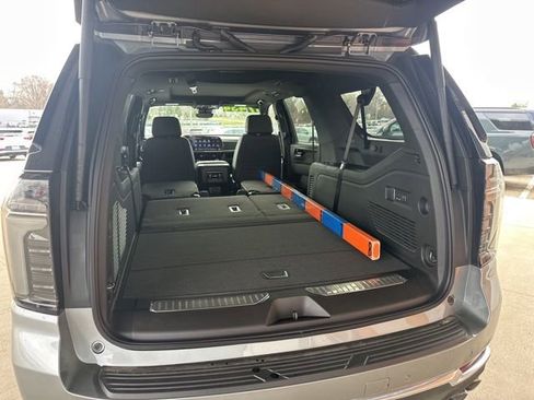New 2026 Chevrolet Suburban High Country w/ Sun And Tow Package AWD/4WD image 10