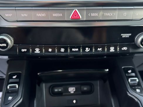 Used 2021 Kia Telluride SX w/ SX Prestige Package image 27