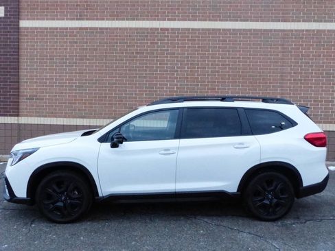 Used 2023 Subaru Ascent Onyx Edition image 6