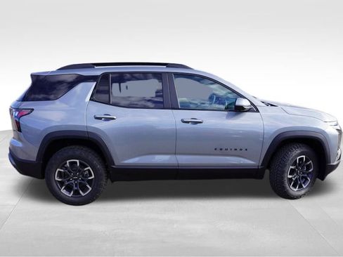 New 2026 Chevrolet Equinox ACTIV w/ Convenience Package III AWD/4WD image 2