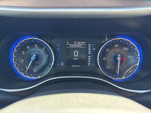 Used 2023 Chrysler Voyager LX FWD image 26