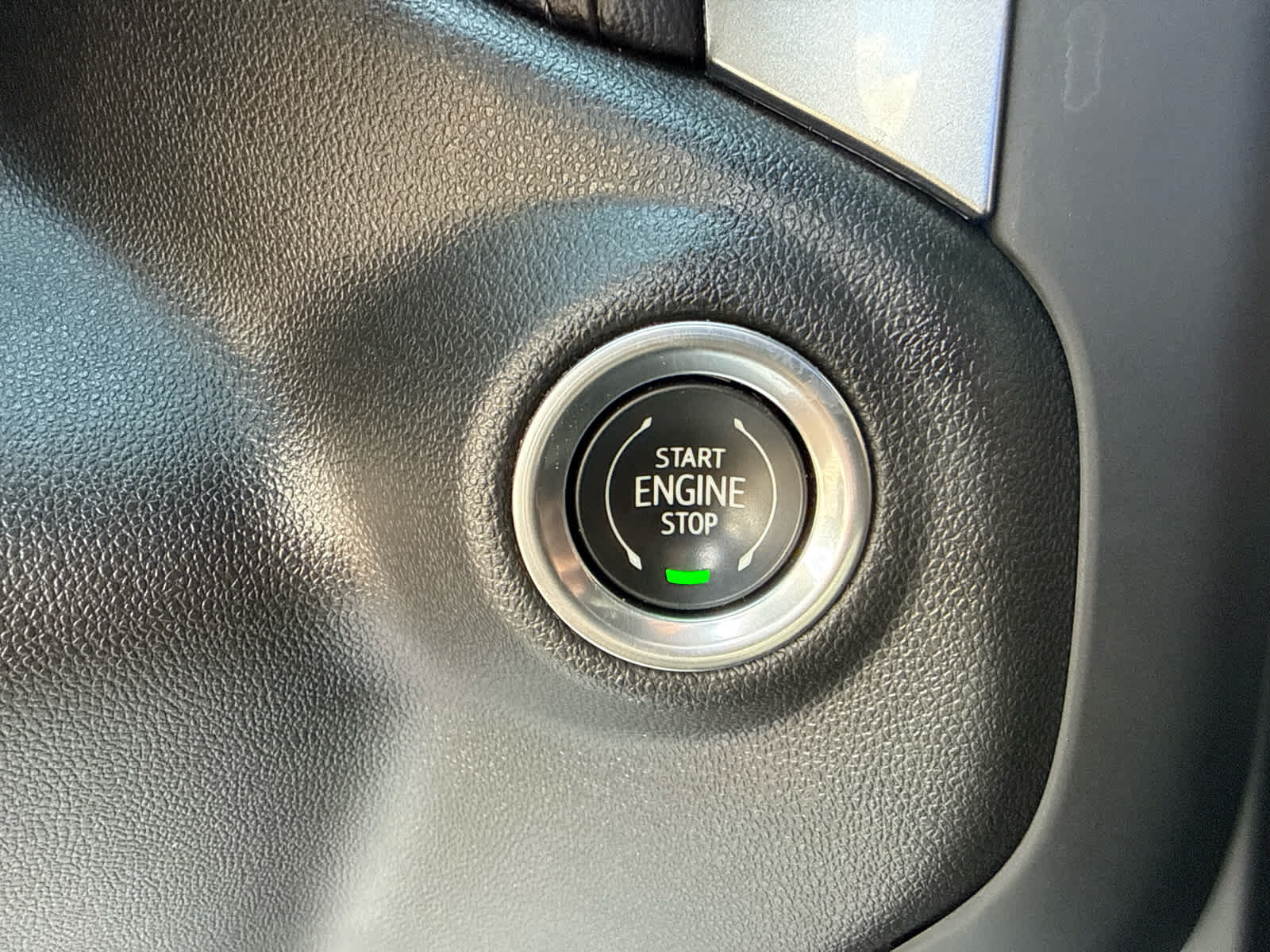 Certified 2022 Chevrolet Silverado 1500 RST AWD/4WD image 19